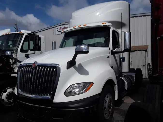 2020 NAVISTAR INTERNATIONAL LT625 DAYCAB T/A