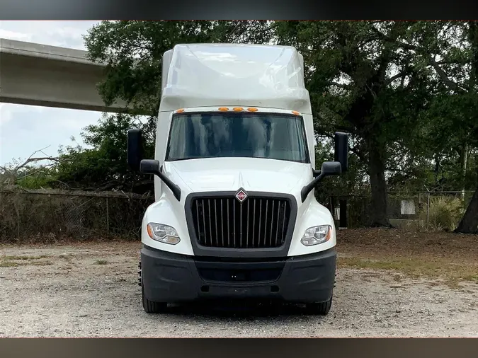 2022 INT LT625 6x4