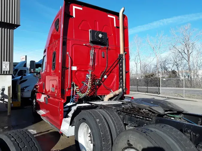 2020 FREIGHTLINER/MERCEDES CASCADIA 125