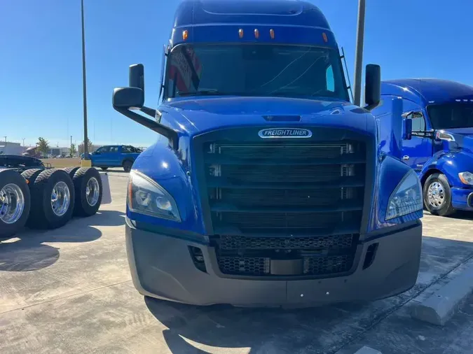 2022 Freightliner Cascadia
