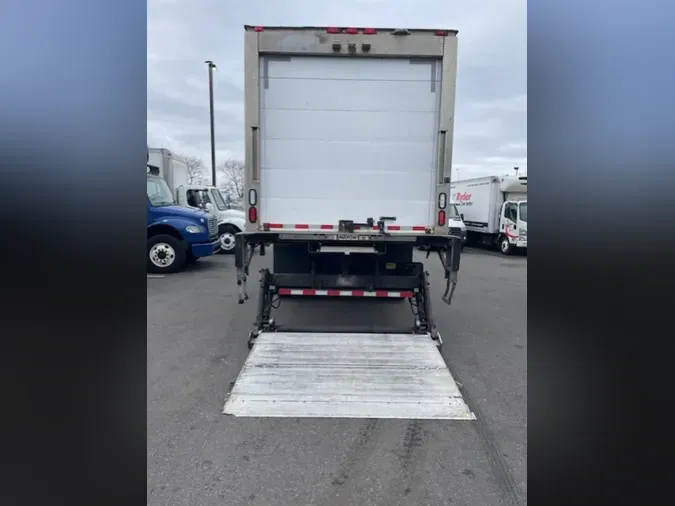 2019 FREIGHTLINER/MERCEDES M2 106