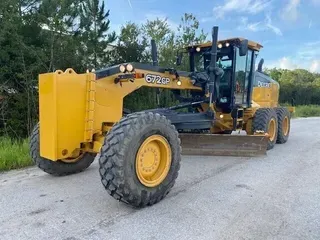 2017 John Deere 672GP