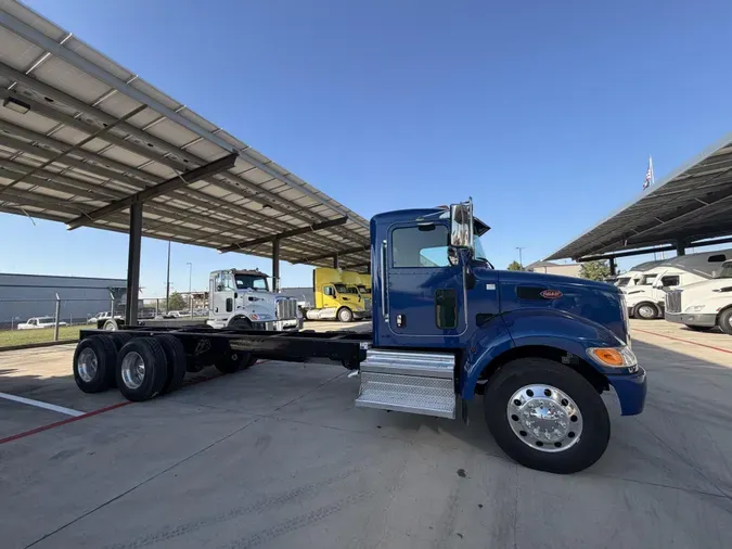 2021 Peterbilt 348