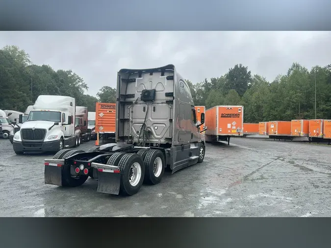 2023 Freightliner Cascadia 126