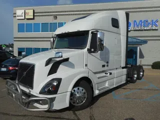 2019 VOLVO VNL670