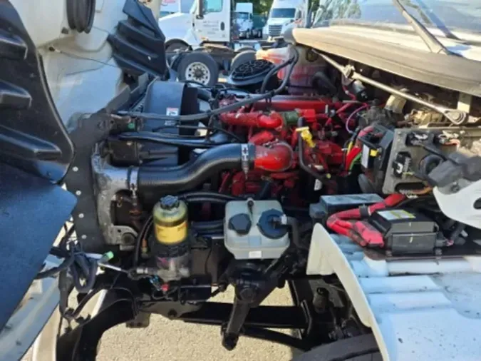 2015 FREIGHTLINER/MERCEDES M2 106