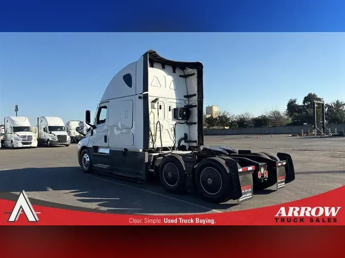 2022 FREIGHTLINER CA126