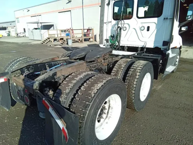 2019 Freightliner Cascadia 126fc1074ef4293b9f1c6264e66cd5866ed
