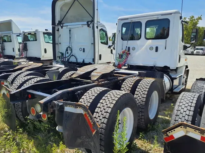 2018 FREIGHTLINER CASCADIA PX11364ST