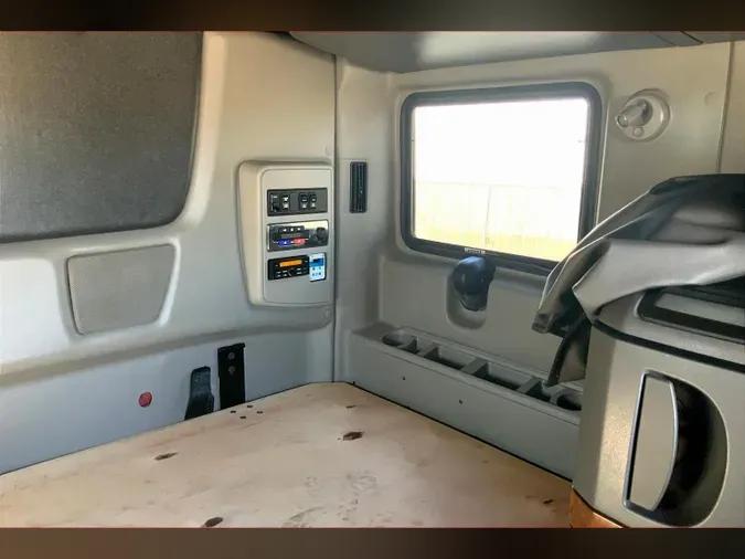 2021 INT LT625 6x4