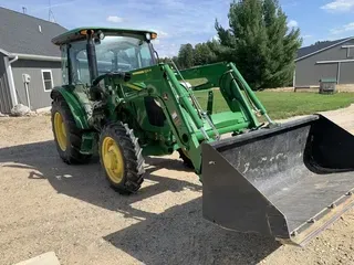 2018 John Deere 5075E