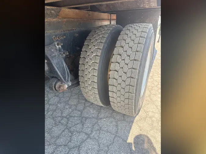 2019 FREIGHTLINER/MERCEDES M2 106