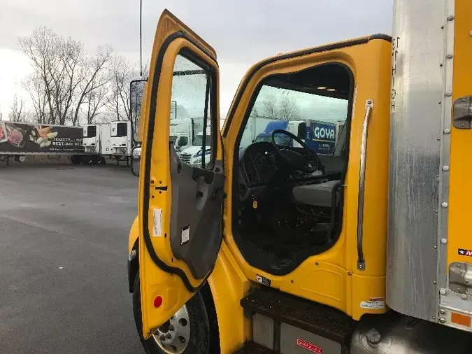 2018 Freightliner M2