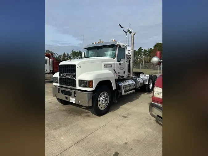 2025 MACK Pinnacle 64T