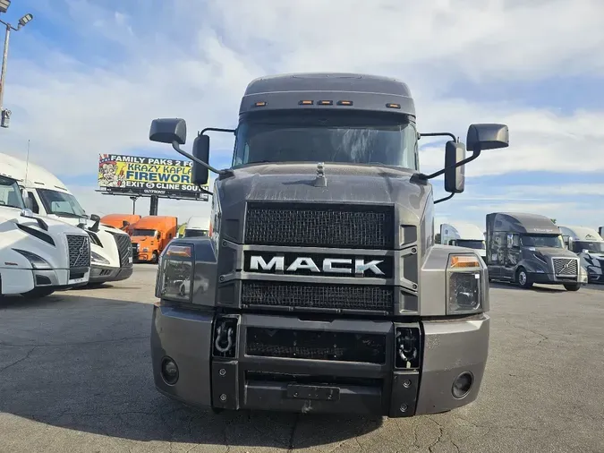 2020 MACK ANTHEM AN64T