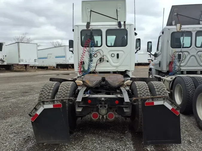 2019 FREIGHTLINER/MERCEDES CASCADIA 113fc1b10a705f65debd2f01172b82290c8