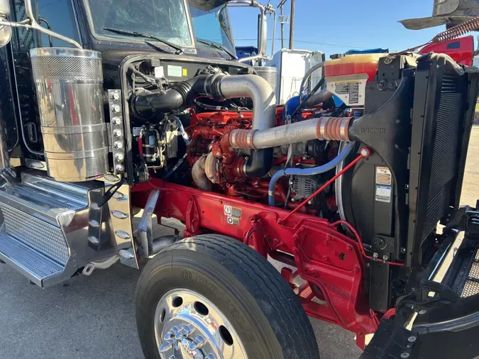 2021 Peterbilt 389