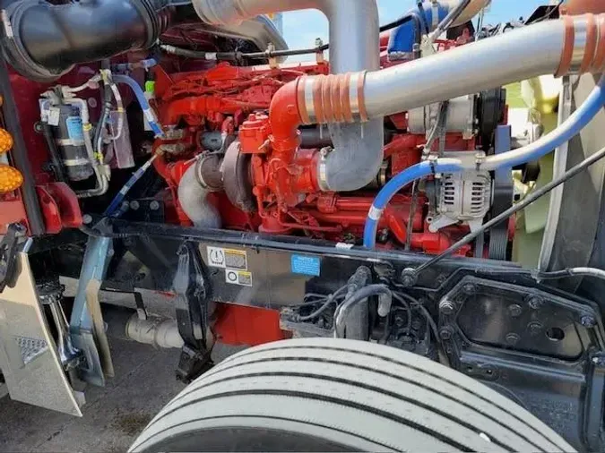 2022 Peterbilt 389
