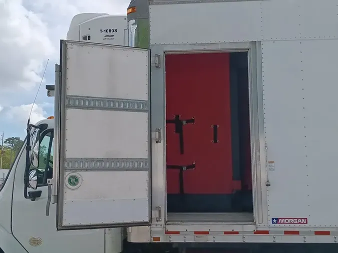 2020 FREIGHTLINER/MERCEDES M2 106