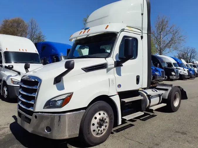 2019 FREIGHTLINER/MERCEDES NEW CASCADIA 126fc2eafe3675bafd24beb42ed980ab142