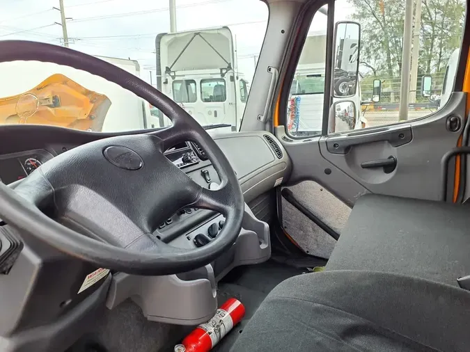 2019 FREIGHTLINER/MERCEDES M2 106fc2f48a0c934aed7264f1ffaf8c7e490