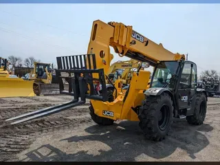 2022 JCB 510-56