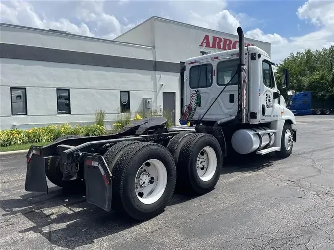 2009 FREIGHTLINER CA12562DC