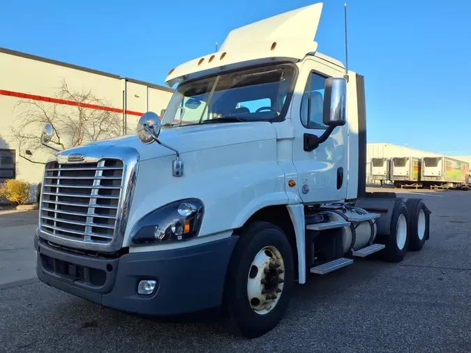 2019 FREIGHTLINER/MERCEDES CASCADIA 125fc3bed553743c66e675b88fb09509705