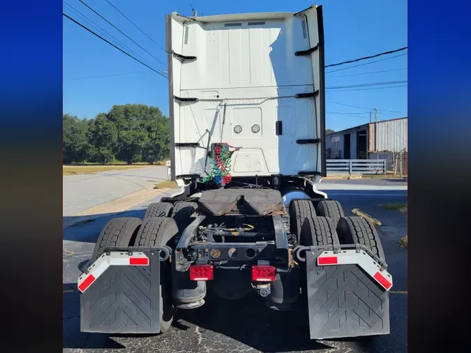 2020 NAVISTAR INTERNATIONAL LT625 SLPR CAB