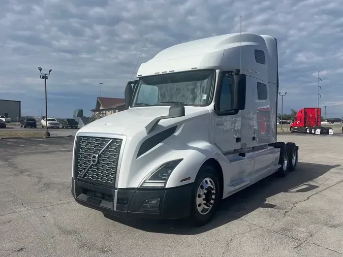 2019 VOLVO VNL64T760