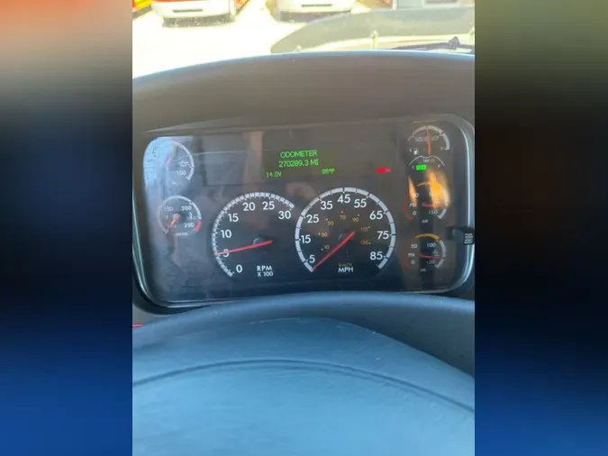 2018 FREIGHTLINER/MERCEDES M2 112
