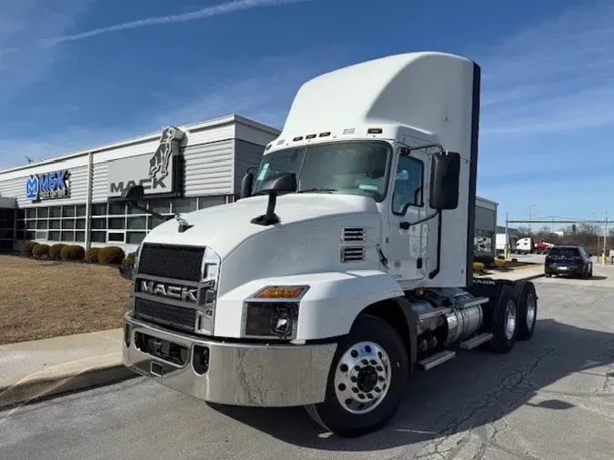 2025 MACK AN64T