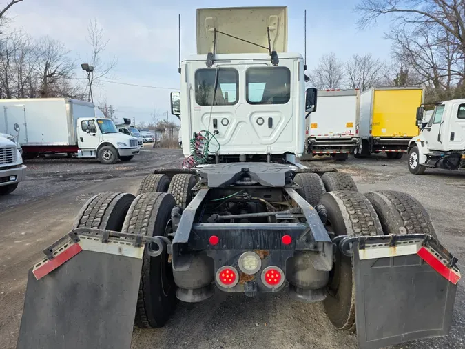 2018 FREIGHTLINER/MERCEDES CASCADIA 125