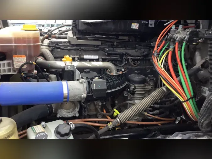 2021 Freightliner Cascadia 126