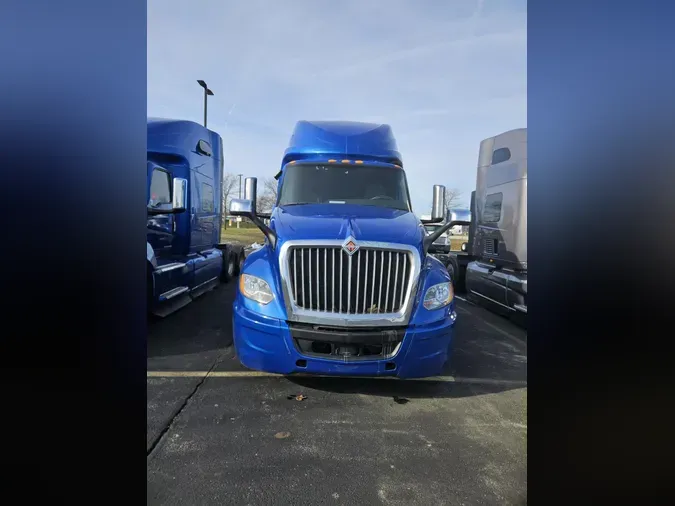 2022 International LT625