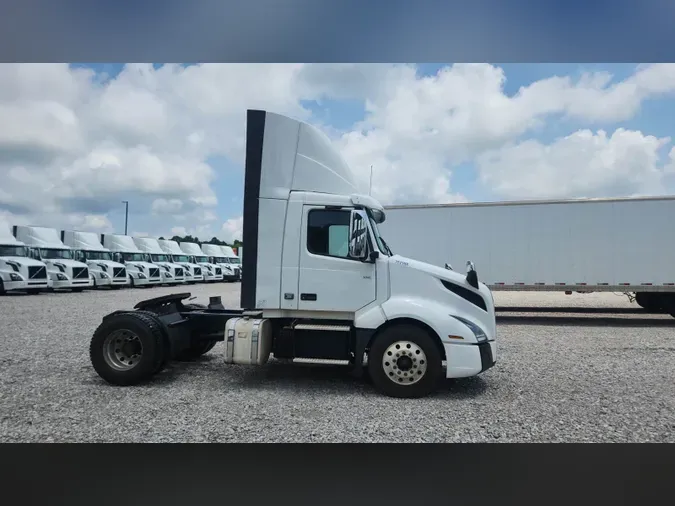 2019 Volvo VNL300