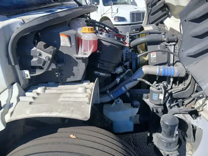 2020 FREIGHTLINER/MERCEDES M2 106