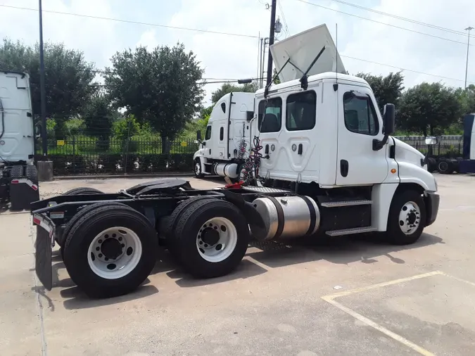 2018 FREIGHTLINER/MERCEDES CASCADIA 125