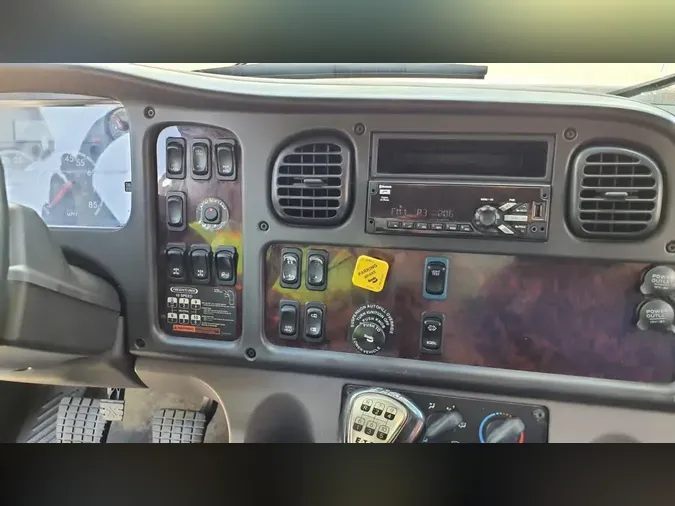 2020 FREIGHTLINER/MERCEDES M2 106fc5bd970b13e34ecb041440093f0778f