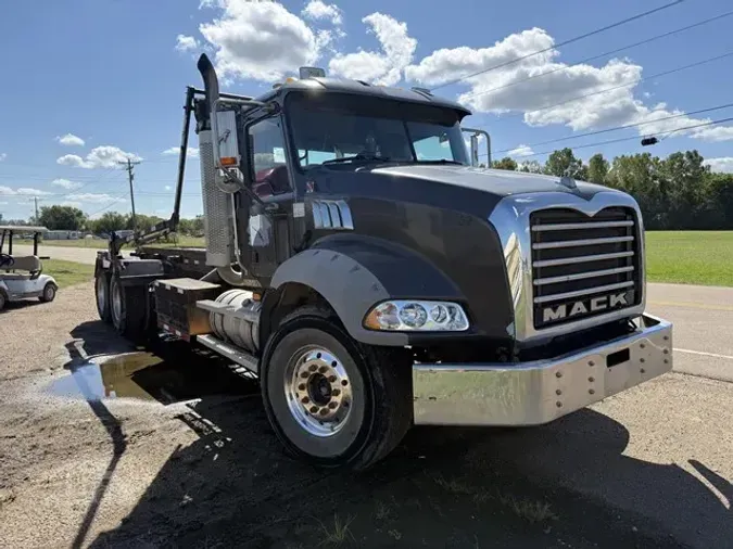2007 MACK GRANITE CTP713