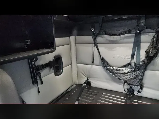 2022 FREIGHTLINER CA126