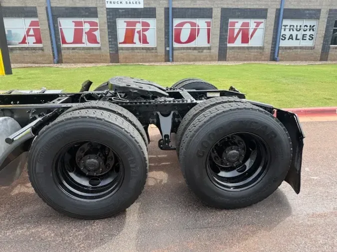 2018 INTERNATIONAL RH613