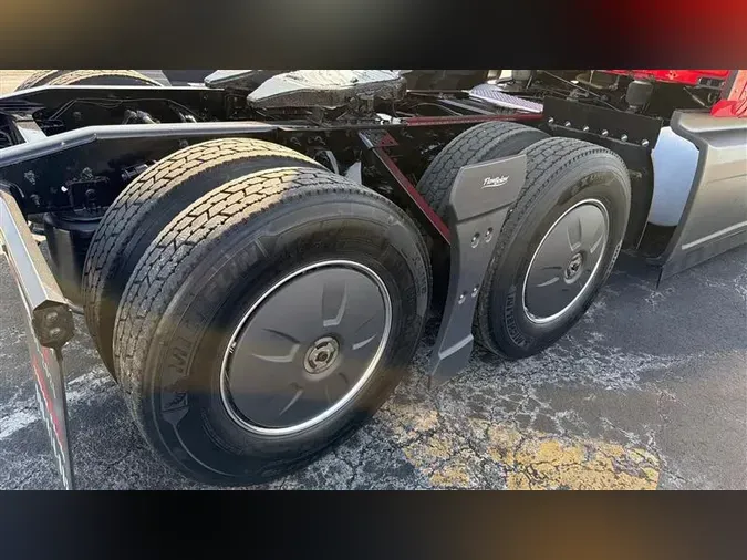 2021 INTERNATIONAL LT