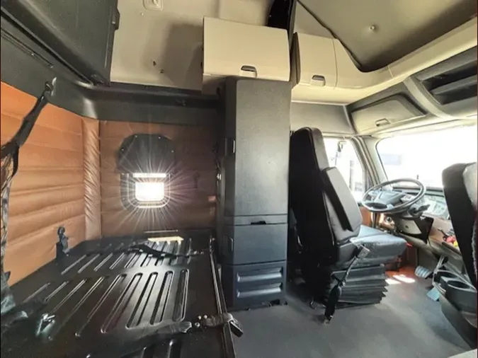 2022 Freightliner PT126SLP