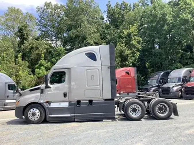 2023 Freightliner Cascadia