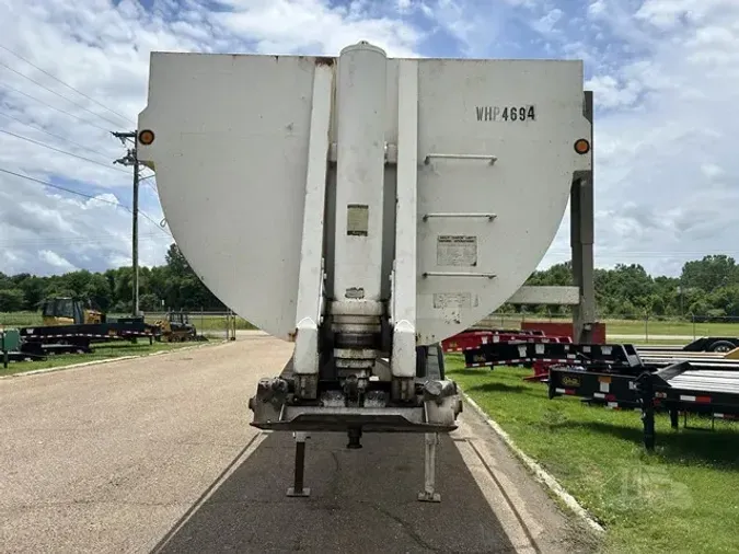 2006 CLEMENT 32 FT END DUMP
