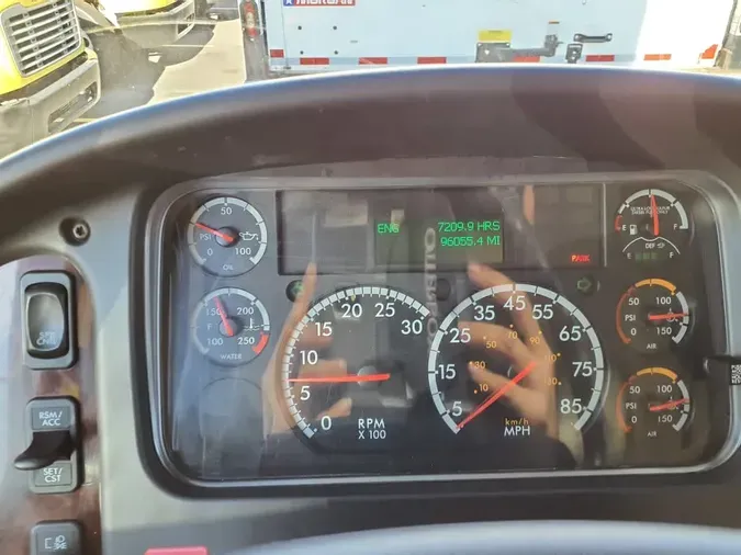 2016 FREIGHTLINER/MERCEDES M2 106