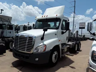 2016 FREIGHTLINER/MERCEDES CASCADIA 125