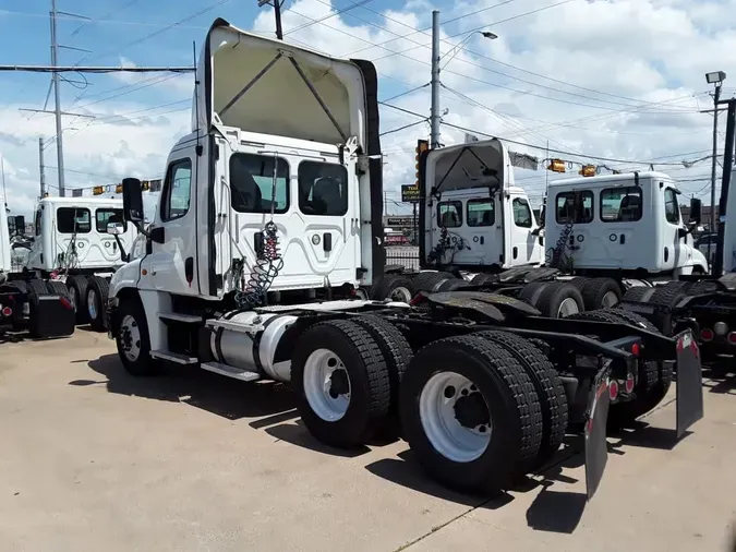 2017 FREIGHTLINER CASCADIA 125