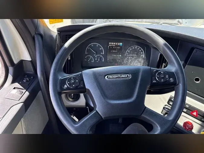 2021 FREIGHTLINER CA126